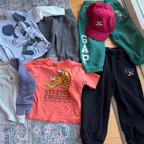 🧸 Toddler Boy Bundle 2T – GAP, Zara - Picture 1 of 5